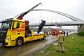 Auto in kanaal in Tervant