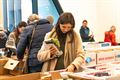 Veel volk voor boekenverkoop