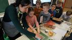 Jonge kunstenaars Balu maken eigen grafiekjes