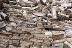 Eeuwenoude muur bij Achelse kluis stort in