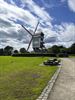 Aan het werk in de molen