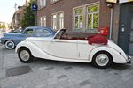 Niet alleen voetbal, ook oldtimers in 't Dorp
