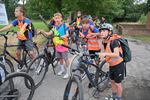 KSA-jongens vertrekken met de fiets op kamp
