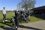 Jongeren verzamelen bij Millennium Golf