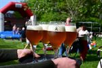 Genieten onder de bloesems, eerste zomerbar open