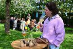 Genieten onder de bloesems, eerste zomerbar open