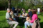 Genieten onder de bloesems, eerste zomerbar open