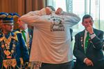 Prins Kenny zwaait scepter over lichtstoet