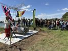 Inhuldiging monument neergestorte Dakota