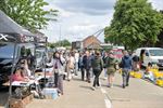 Rommelmarkt Tervant met wat regen en zon