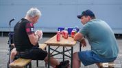Zomers warm op de kermis in Kerkhoven
