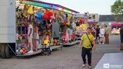Zomers warm op de kermis in Kerkhoven