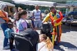 Ballonnenclown op de woensdagmarkt