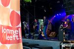 Feest op het zomerse marktplein