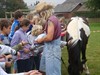 Een paard  op bezoek in de school!