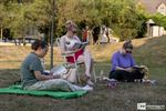 Zomerlezen in het park, zien lezen doet lezen