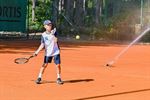 Tennis, spelen en schuimparty op tenniskamp