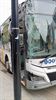 Bus raakt vrachtwagen