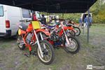 Motoren bewonderen in zaal Den Horst