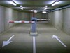 Ondertussen, in de ondergrondse parking...