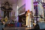 Lisa Del Bo schittert in de kerk van Beringen