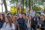 Festivalweide bruist, zonder vuurwerk