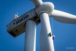 Onderhoud op grote hoogte aan windmolen