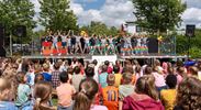 'Lindepop' lokt veel volk naar Pastorietuin