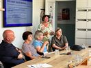Zuhal Demir luistert naar Lommelse schooldirecties