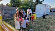 Kolis viert 20ste buurtbarbecue in gezellige sfeer