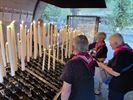 Paalse bedevaarders in Lourdes
