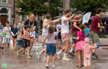Vakantie eindigt met spetterend watergevecht