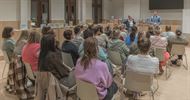 Pelt zet kinderopvangmedewerkers in de bloemetjes
