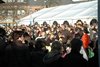 Massa volk voor carnavalsstoet