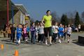 Vijfjarigen lopen voor Chinees weeshuis