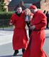 Bonte carnavalstoet trekt veel volk