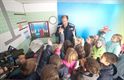 Brandweer op bezoek in basisschool Balu