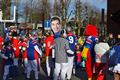 Grote massa voor carnavalsstoet