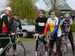 Oldtimer fietsen en auto's aan de Paalse Plas