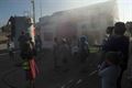 Schoolkinderen op bezoek bij brandweer