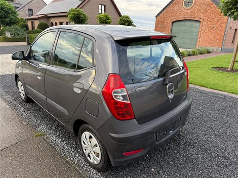 Hyundai i10 weinig km's met keuring